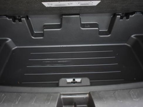 Used 2019 Chevrolet Traverse RS image 42