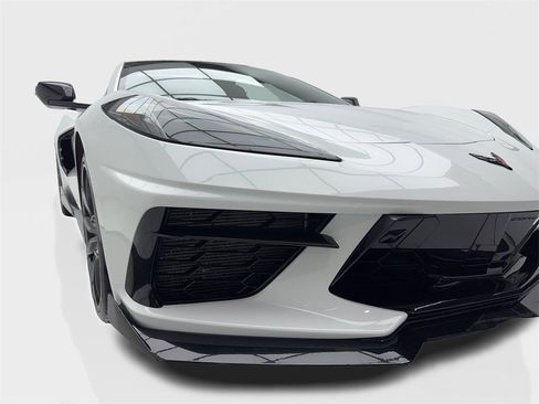 Used 2021 Chevrolet Corvette Stingray Preferred Cpe w/ Z51 Performance Package image 4