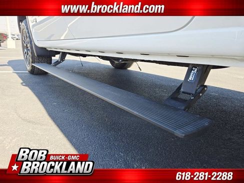 Used 2025 GMC Sierra 1500 AT4 w/ AT4 Premium Package AWD/4WD image 16