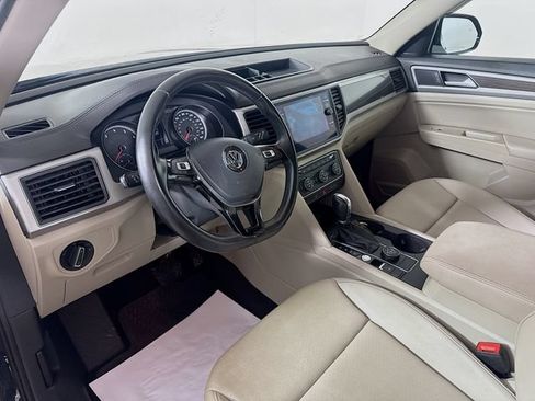 Used 2019 Volkswagen Atlas SE w/ Panoramic Sunroof Package AWD/4WD image 11
