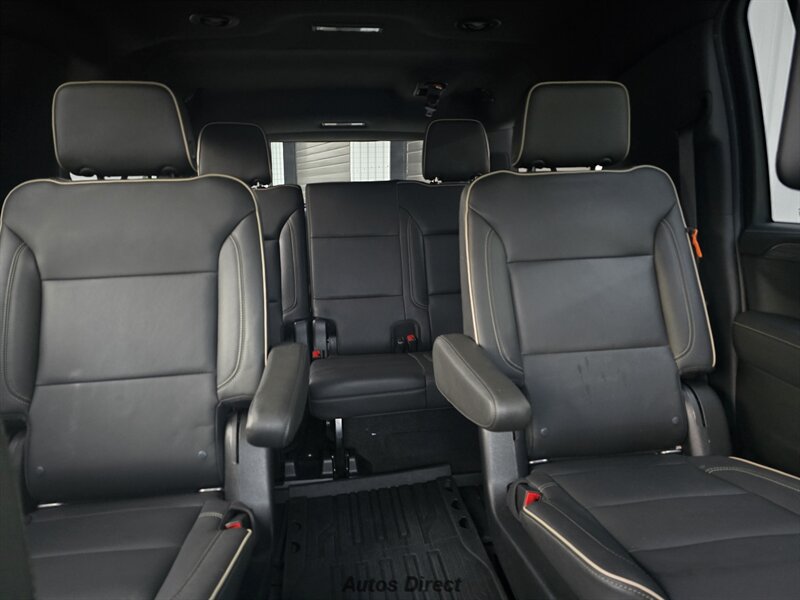 Used 2021 GMC Yukon XL SLT w/ Rear Media and Nav Package AWD/4WD image 30