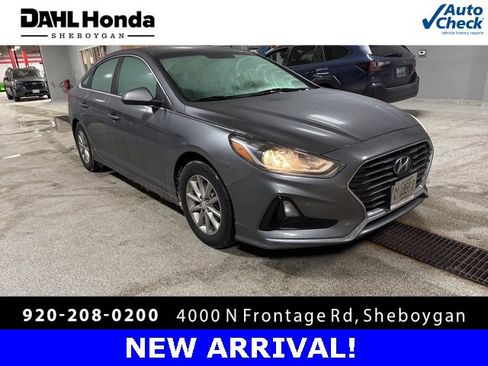 Used 2018 Hyundai Sonata SE image 1