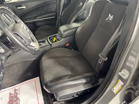 Used 2018 Dodge Charger R/T Scat Pack w/ Dynamics Package image 37