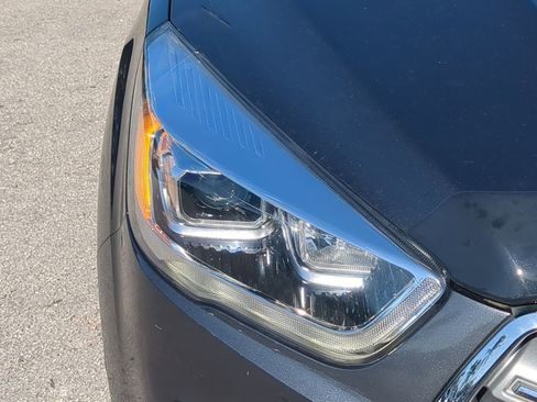 Used 2019 Ford Escape Titanium image 10