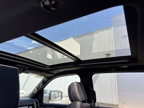 New 2026 RAM 1500 Laramie AWD/4WD image 8