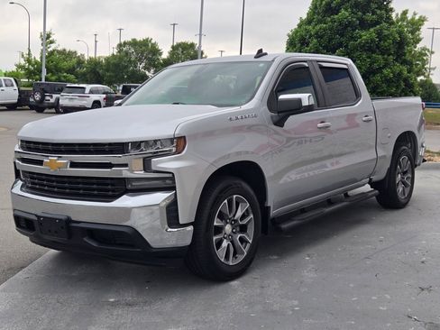 Used 2020 Chevrolet Silverado 1500 LT RWD image 3