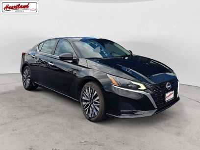 Used 2025 Nissan Altima 2.5 SV