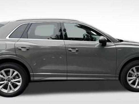 Certified 2025 Audi Q3 2.0T Premium w/ Convenience Package AWD/4WD image 10