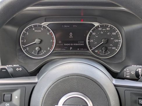 Used 2024 Nissan Rogue SV image 17