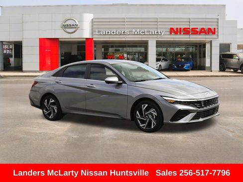 Used 2024 Hyundai Elantra Limited FWD image 1