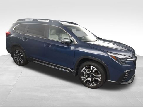 Used 2023 Subaru Ascent Limited w/ Technology Package image 8