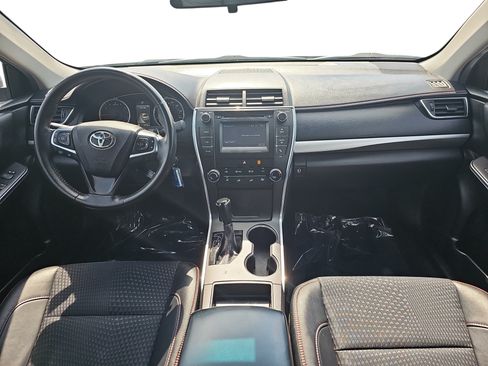 Used 2015 Toyota Camry SE FWD image 9