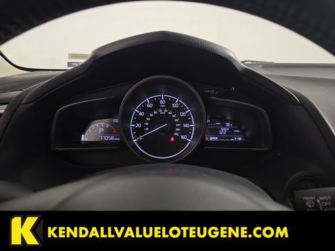 Used 2017 MAZDA MAZDA3 Touring FWD image 16