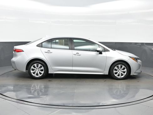 Used 2024 Toyota Corolla LE FWD image 7