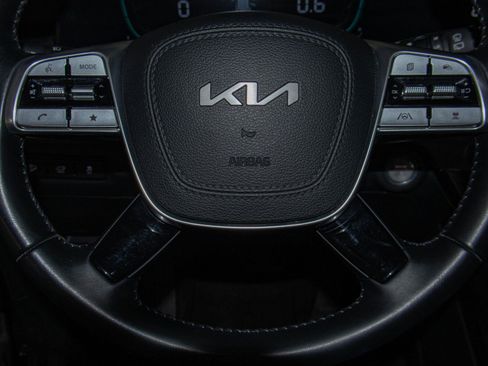 Used 2025 Kia Telluride S AWD/4WD image 11