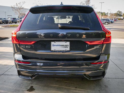 Used 2025 Volvo XC60 B5 Plus image 9