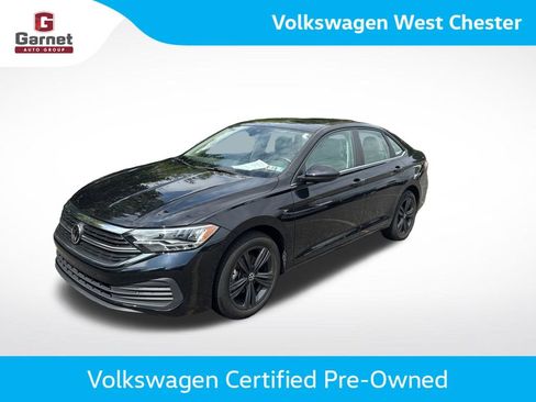 Used 2024 Volkswagen Jetta SE w/ Panoramic Sunroof Package FWD image 1