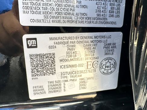 Used 2024 GMC Sierra 1500 Elevation w/ LPO, Elevation Black Package AWD/4WD image 16