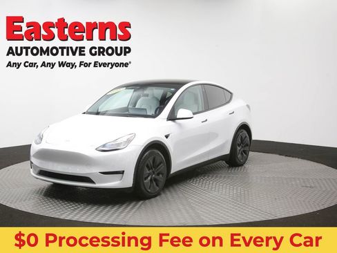 Used 2022 Tesla Model Y Long Range AWD/4WD image 51