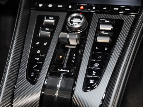 Used 2025 Aston Martin DB12 Coupe image 26