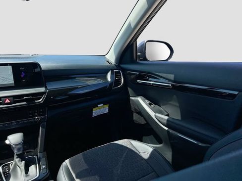 New 2026 Kia Seltos S FWD image 23