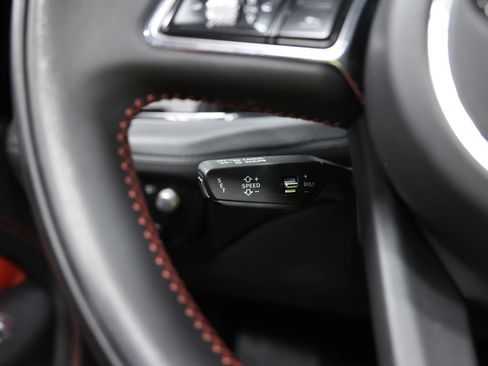 Used 2022 Bentley Bentayga AWD/4WD image 34