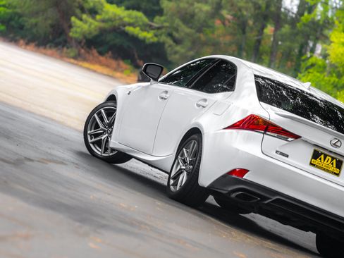 Used 2017 Lexus IS 200t F Sport w/ F Sport Package RWD image 27
