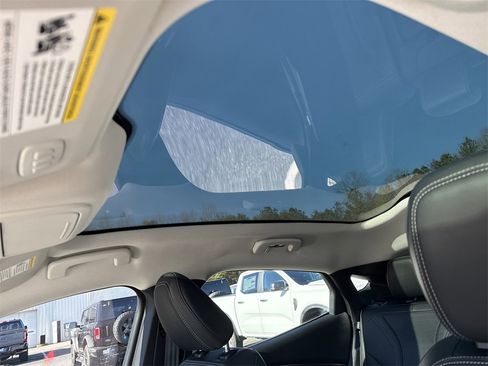 Used 2023 Ford Mustang Mach-E Premium image 28