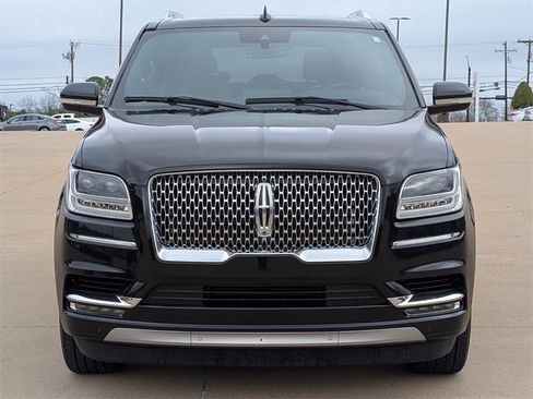 Used 2021 Lincoln Navigator Reserve image 2