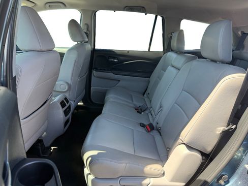 Used 2021 Honda Pilot Special Edition image 16