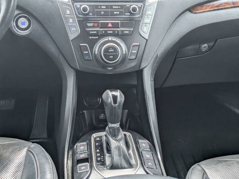 Used 2019 Hyundai Santa Fe XL FWD image 20