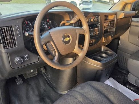 Used 2019 Chevrolet Express 2500 w/ Driver Convenience Package image 8