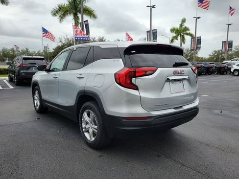 Used 2021 GMC Terrain SLE image 7