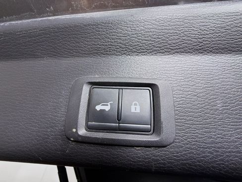 Used 2023 Mitsubishi Outlander SE image 42