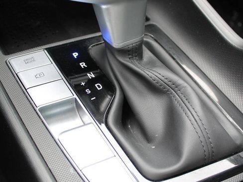 Used 2023 Hyundai Elantra SEL w/ Convenience Package image 35