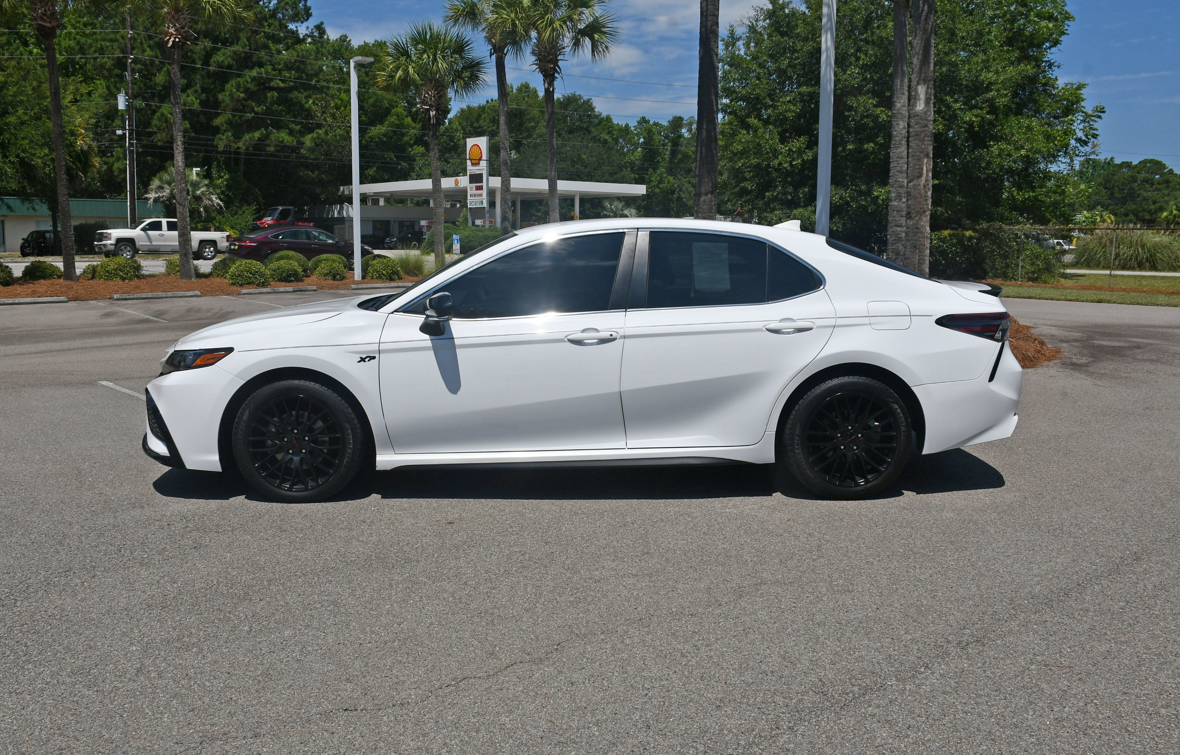 Used 2024 Toyota Camry SE FWD image 5