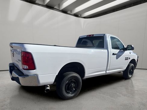 Used 2018 RAM 2500 Tradesman w/ Chrome Appearance Group image 5
