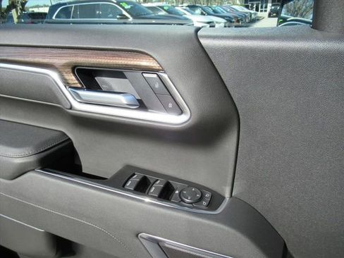 Used 2026 Chevrolet Silverado 1500 LT AWD/4WD image 19