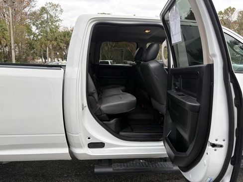 Used 2017 RAM 2500 ST w/ Protection Group image 28