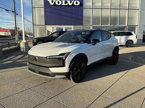 New 2026 Volvo EX30 Cross Country Ultra w/ Protection Package Premier AWD/4WD image 3