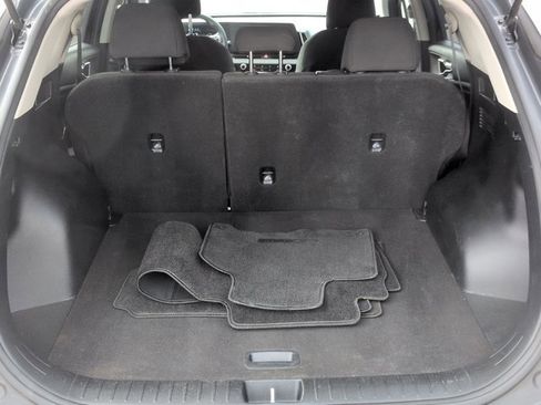 Used 2024 Kia Sportage LX image 6