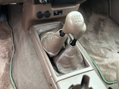 Used 2003 Toyota Tacoma Base image 14