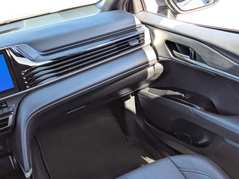 Used 2025 Toyota Camry XSE image 17