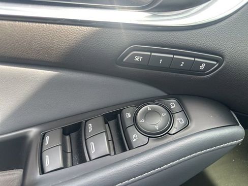 Used 2024 Buick Enclave Premium image 30