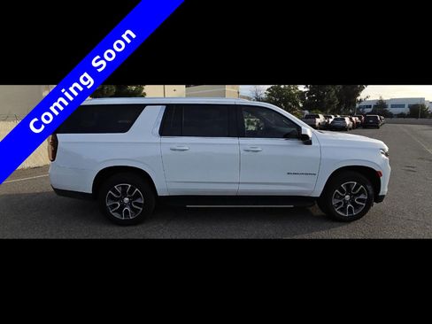 Used 2021 Chevrolet Suburban LT w/ Max Trailering Package image 10