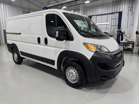 New 2025 RAM ProMaster 3500 FWD image 16