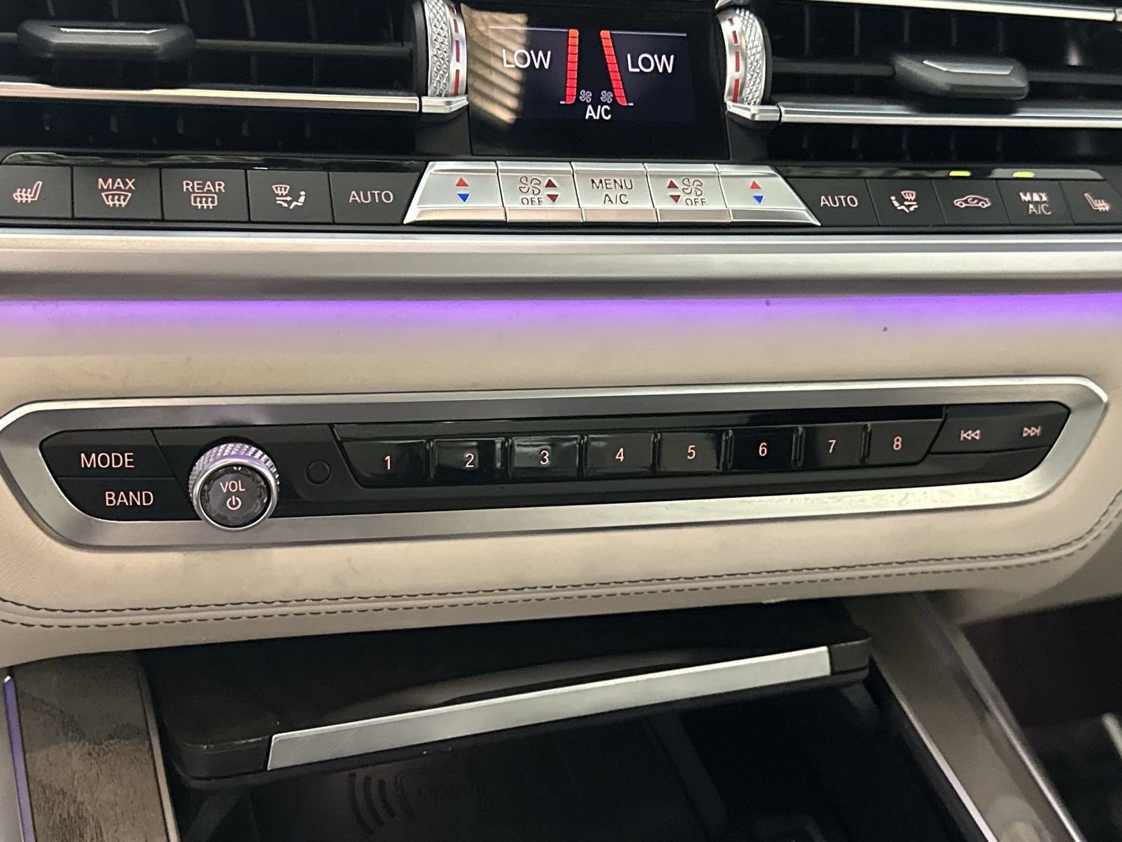 Used 2019 BMW X7 xDrive50i w/ Executive Package AWD/4WD image 18