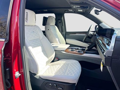 New 2026 Cadillac Escalade ESV Platinum Luxury image 34