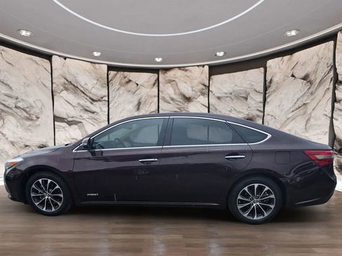 Used 2016 Toyota Avalon XLE Premium image 5
