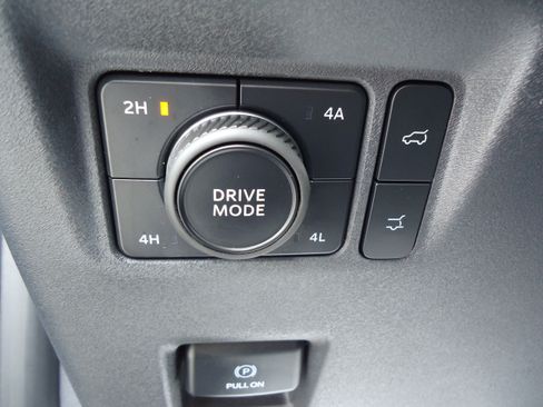 Used 2025 Ford Expedition Platinum AWD/4WD image 15